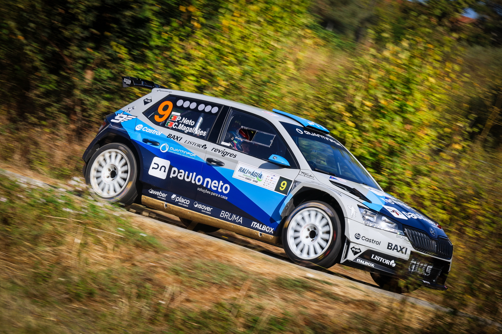 Paulo Neto / Carlos Magalhães em Škoda Fabia Rally2 Evo 